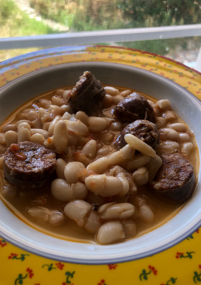 Una foto de Judía con chorizo artesanal (nada de gluten)