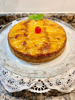 Una foto de Pastel de manzanas y galletas