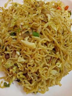 A picture of Fried onion cabbage Maggi.