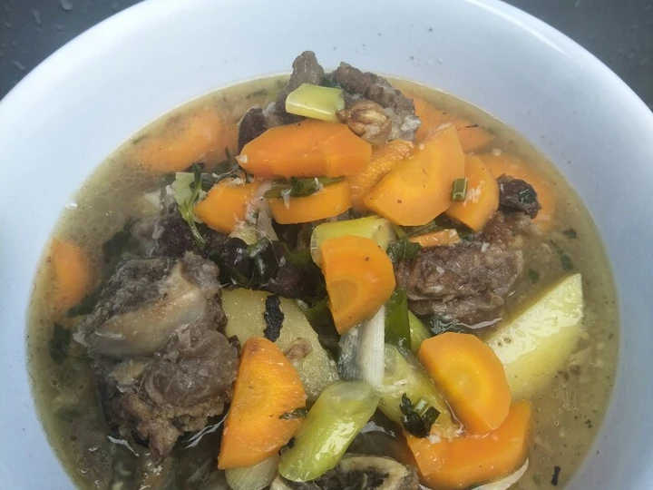 Langkah Mudah untuk Menyiapkan Resep Sup tulang sapi yang Enak Banget Anti Ribet, Sempurna