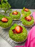 Donat Matcha Strawberry (1069)