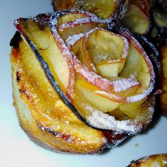A picture of Apple puff roses.