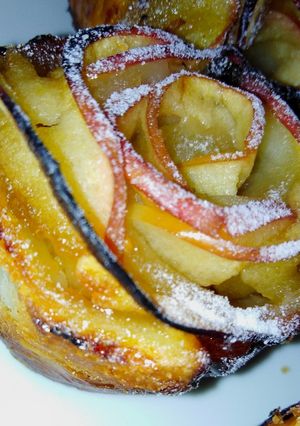 A picture of Apple puff roses.