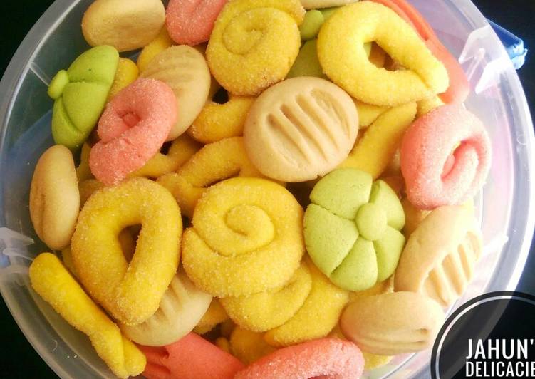 Step-by-Step Guide to Make Any-night-of-the-week Colored Cookies