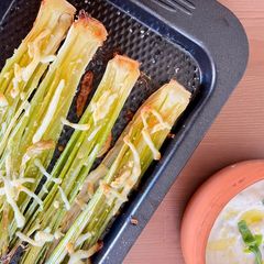 A picture of Oven roasted leek.
