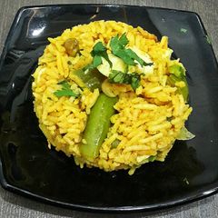 A picture of Egg Pulao.