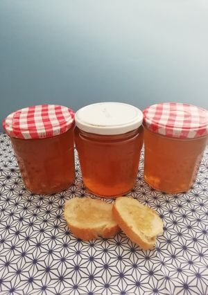 Une photo de Gelée de thé earl grey aux zestes de citron