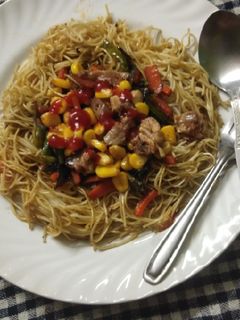 চিকেন চাউমিন(chicken chow mein recipe in Bengali) রেসিপির প্রধান ছবি