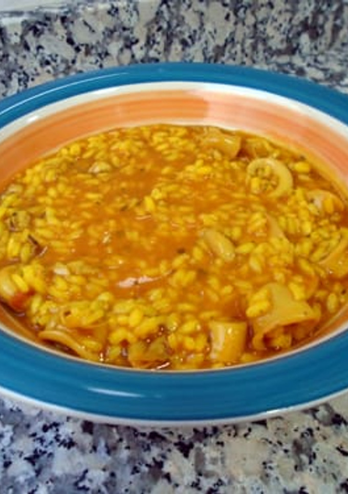 Una foto de Arroz meloso con calamares