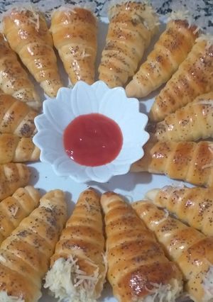 صورة لوصفة كورني بصلصة الفرماج الاحمر ❣😋