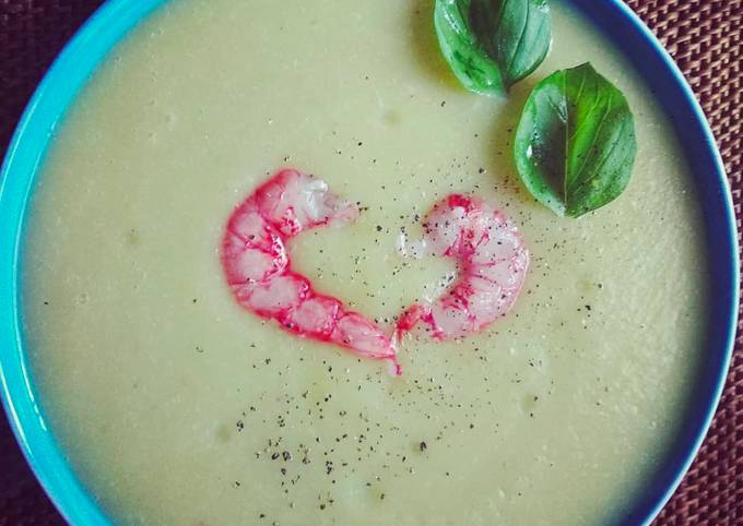 Guida passo passo a Fai  Veloce Vellutata di verza e patate +2 gamberi