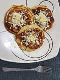 Pancakes tradicionales con jamón y queso