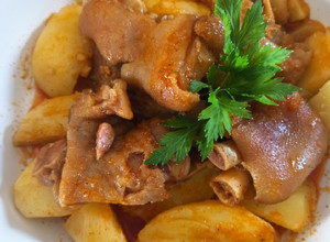 Az én szaftos körömpörköltem recept fotója