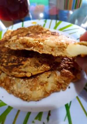Una foto de Pancake de avena y manzana
