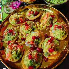 A picture of Avacado papadi chaat.