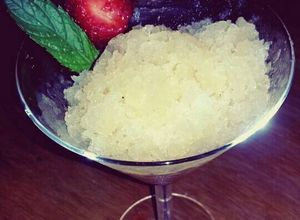 Una foto de Granita de melón 🍸🍈
