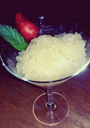Una foto de Granita de melón 🍸🍈