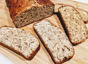 Keto kenyér (Ketogén) recept fotója