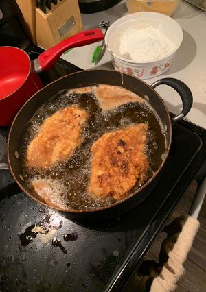 A picture of Fried chicken breast.