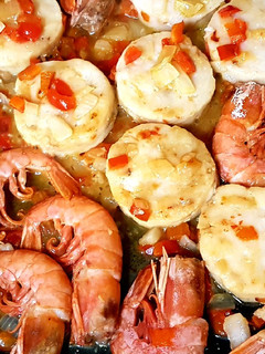 Una foto de Merluza con gambas