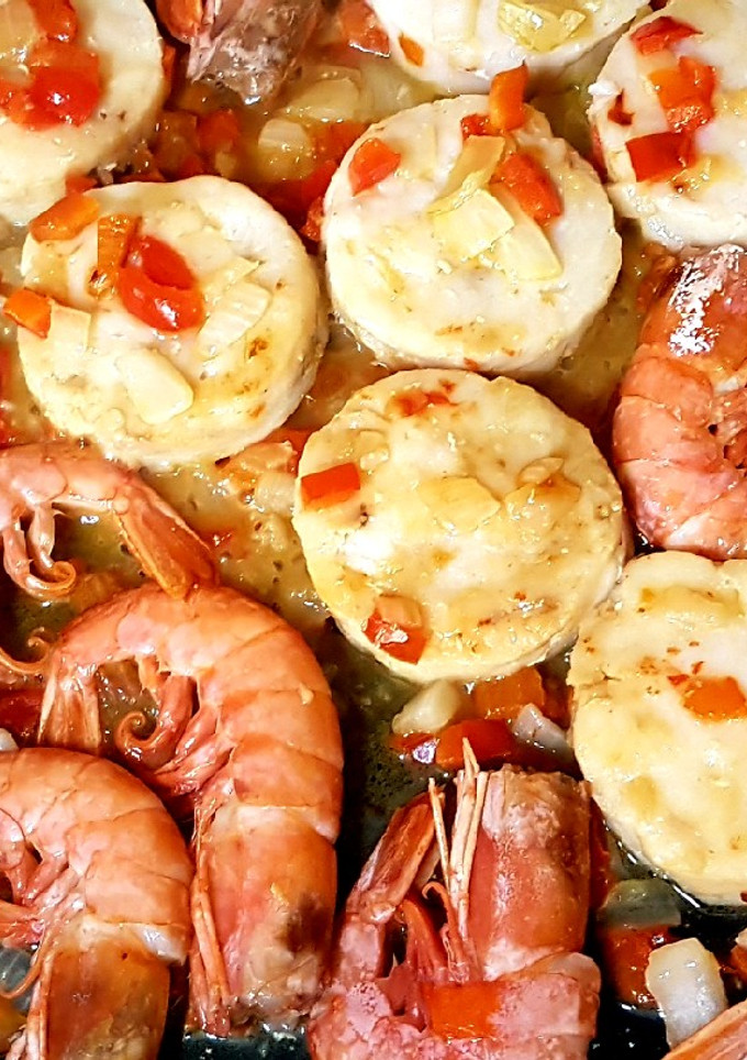Una foto de Merluza con gambas