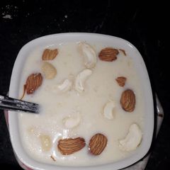 A picture of Rice kheer.