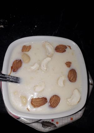 A picture of Rice kheer.