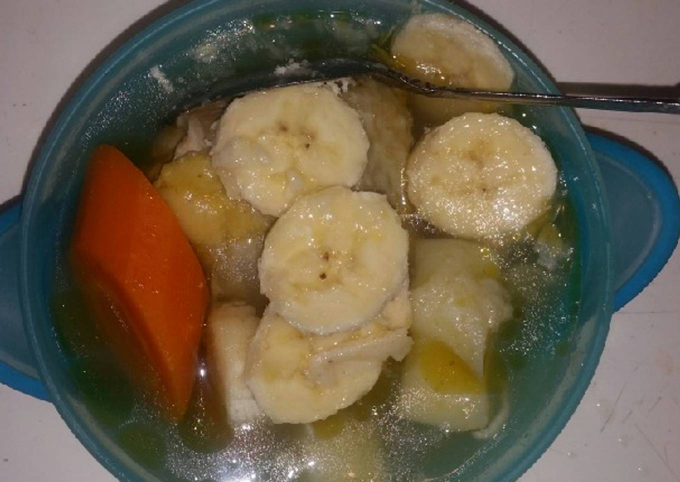 Caldo de pollo a mi estilo con plátano