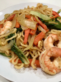 速炒鮮蝦蔬菜意麵 的食譜成品照片