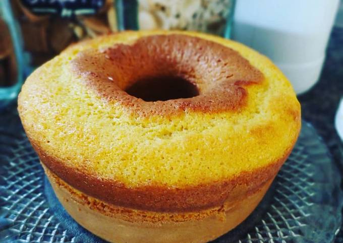 Bolo de fubá com goiabada – Flamboesa