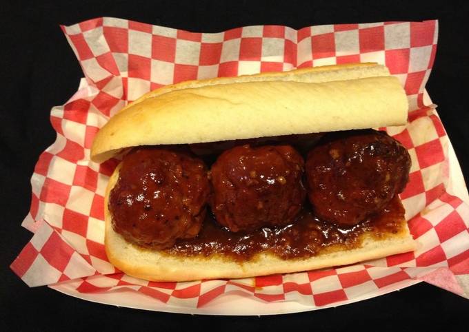 BBQ meatball subs Recipe by manOsteel - Cookpad