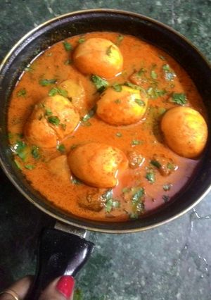 A picture of Egg Potato Curry.