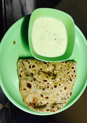 A picture of Matar paratha.