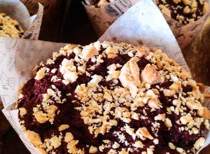 Foto di Muffin al cioccolato fondente e granella di anacardi