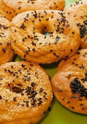 A picture of I love Bagel.