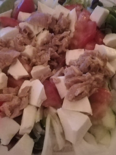 Una foto de Ensalada con de todo un poco