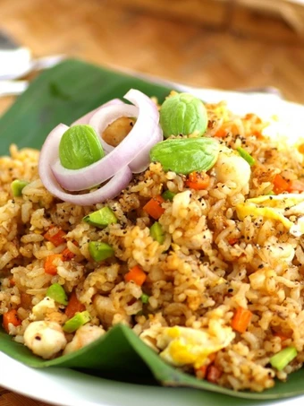 Easy Steps to Make Recipe Black Pepper Petai Fried Rice that is So Delicious, So Delicious}