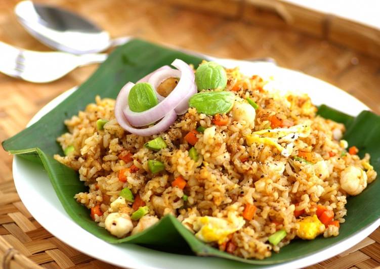 How to Cook Tasty Black Pepper Petai Fried Rice