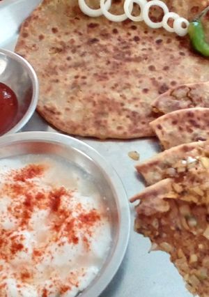प्याज के पराठे (pyaz ke parathe reicpe in Hindi) रेसिपी मुख्य फोटो