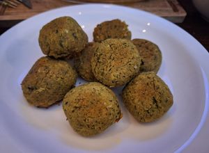 Una foto de Falafel muy fácil con garbanzos de lata