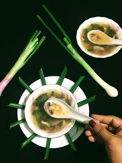 A picture of Tom Yum Soup.