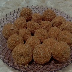 A picture of Potato balls.