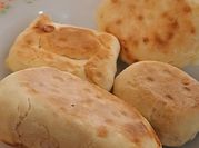 Una foto de pancitos de queso