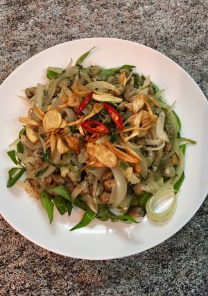 Hình của món Hến xào hành.
