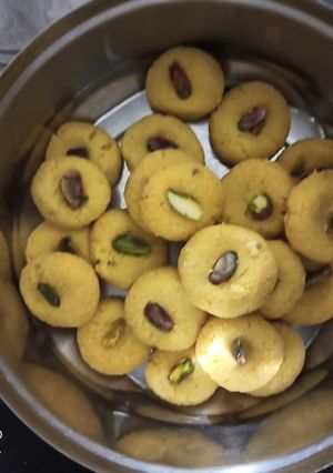 A picture of Kesar peda.
