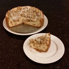 A picture of Apple Strusel Cheesecake.