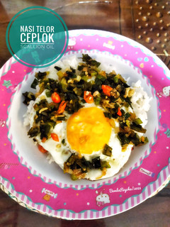 Foto resep 488. 🍳 Nasi Telur Ceplok (Scallion Oil)