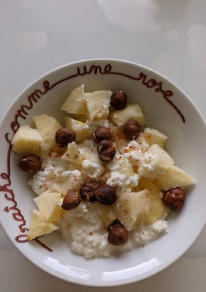 Une photo de Salade pommes noisettes brocciu frais piment d'Espelette