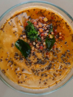 தக்காளி பருப்பு சட்னி (Tomato dal chutney recipe in tamil) செய்முறை முக்கிய புகைப்படம்