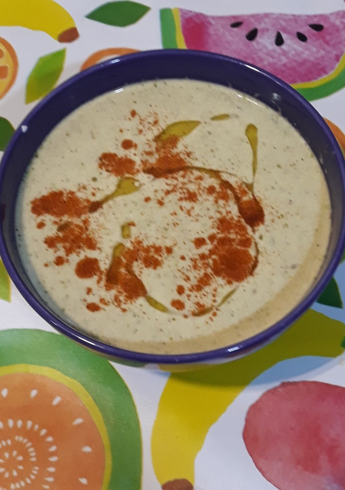 Una foto de Licuado de crudites con atún y semillas de lino dorado